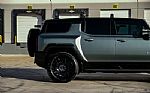 2024 Hummer EV SUV Thumbnail 17