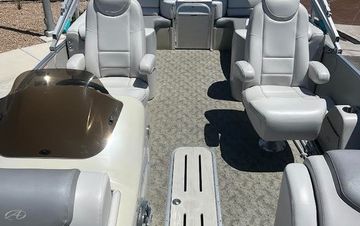 Photo of a 2018 Avalon Catalina 2385 for sale