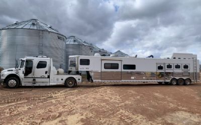 Photo of a 2007 Freightliner Sport Chassis Day Cab Trucks for sale