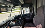 2018 CASCADIA 113 Thumbnail 5
