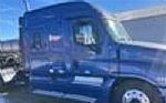 2009 Cascadia 125 Thumbnail 3
