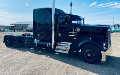 Photo of a 1999 Kenworth W900L for sale