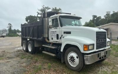 Photo of a 2002 Mack CH613 Dump Truck for sale