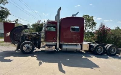 Photo of a 2006 Peterbilt 379 Sleeper Trucks for sale