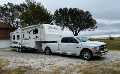 Photo of a 2012 RAM 2500 And 2003 Nuwa Hitchhiker Discover America for sale