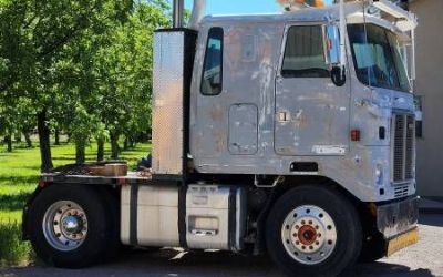 Photo of a 1977 White Road Commander 2 Toter for sale