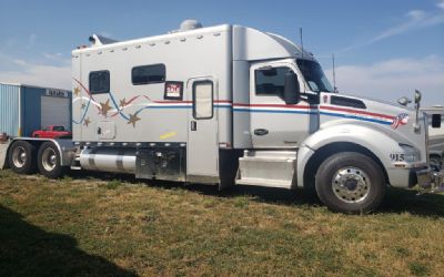 Photo of a 2016 Kenworth T880 172" 2017 ARI Slpr Toterhome for sale