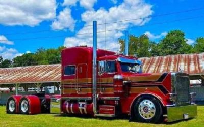 Photo of a 2013 Peterbilt 389 Sleeper Semi Truck for sale
