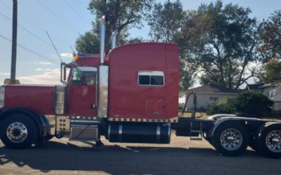 Photo of a 2007 Peterbilt 379 Exhd Sleeper Semi Truck for sale