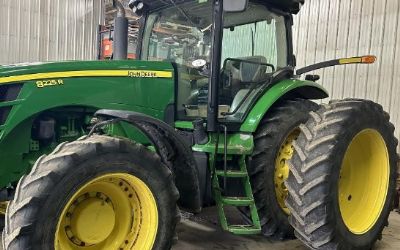Photo of a 2012 John Deere 8225R Tractors for sale