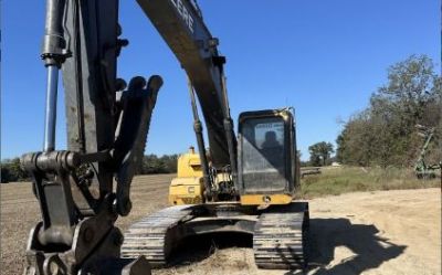 Photo of a 2015 John Deere 210G LC for sale