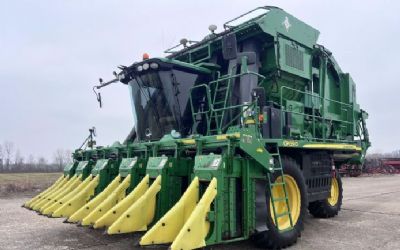 Photo of a 2016 John Deere CP690 Cotton Picker for sale