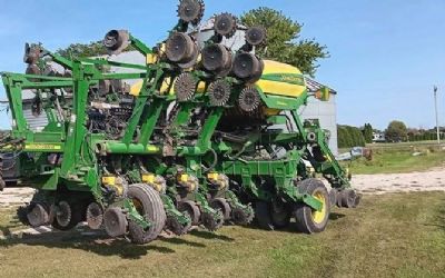 Photo of a 2004 John Deere 1790 Planter for sale