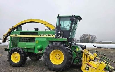 Photo of a 2022 John Deere 6850 2002 Self Propelled Harvester for sale