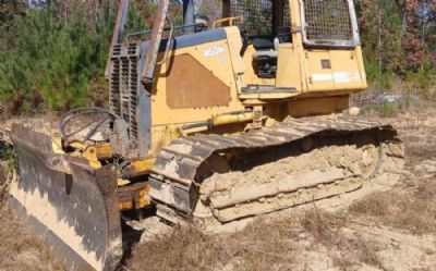 Photo of a 2003 John Deere 650H LGP for sale