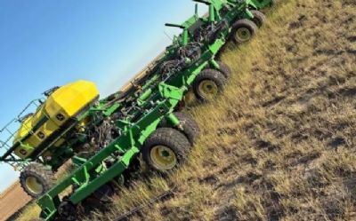 Photo of a 2012 John Deere 1890 Air Seeder for sale