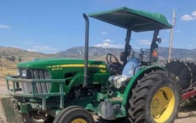 Photo of a 2009 John Deere 5065M Tractor for sale