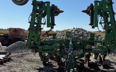 Photo of a 2009 John Deere 2510H Fertilizer for sale