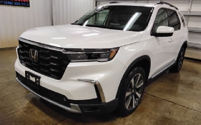Photo of a 2025 Honda Pilot Touring for sale