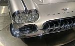 1961 Corvette convertible Thumbnail 11