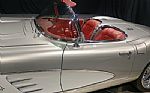 1961 Corvette convertible Thumbnail 14