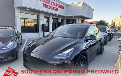 Photo of a 2023 Tesla Model Y Performance SUV for sale
