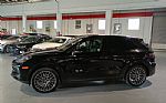 2019 Cayenne Thumbnail 3