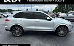 2017 Cayenne Thumbnail 7