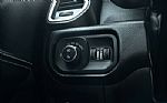 2020 1500 Laramie Thumbnail 29