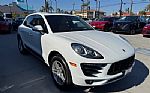 2018 Macan Thumbnail 3