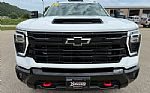 2026 Silverado 2500HD Thumbnail 2