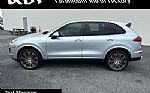 2017 Cayenne Thumbnail 3