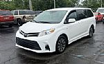 2018 Sienna LE 7-Passenger Thumbnail 3