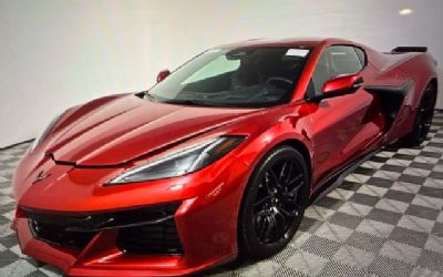 Photo of a 2025 Chevrolet Corvette Z06 Premium, Spiders, T-Belts Black Tips 403 Miles Coupe for sale