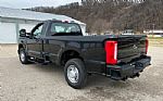 2025 Super Duty F-350 SRW Thumbnail 3