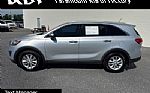 2017 Sorento Thumbnail 4
