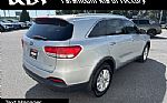 2017 Sorento Thumbnail 7