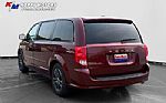 2017 Grand Caravan Thumbnail 3