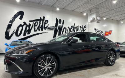 Photo of a 2024 Lexus ES 350 Premium, Intuitive, Accessory PKG, 18" Alloys, 30K Sedan for sale
