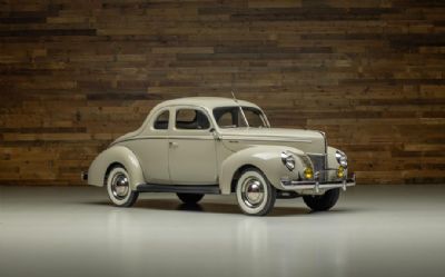 1940 Ford V-8 Deluxe Coupe