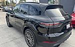 2023 Cayenne Platinum Edition Thumbnail 6
