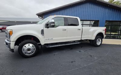 Photo of a 2017 Ford F-450 SD Lariat Crew Cab 4WD DRW for sale