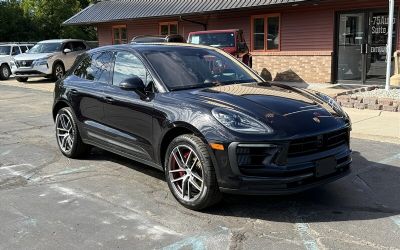 Photo of a 2024 Porsche Macan S SUV for sale