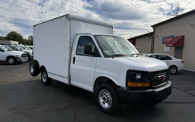 Photo of a 2006 GMC "Savana 3500 Cutaway 139"" WB" Van for sale