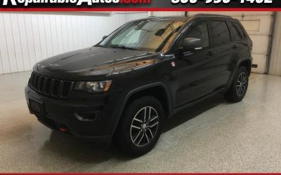 Photo of a 2017 Jeep Grand Cherokee Trailhawk 4WD Repairable Hail Damage for sale
