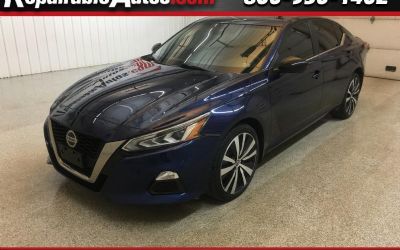 Photo of a 2022 Nissan Altima 2.5 SR AWD Repairable Hail Damage for sale