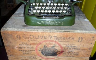1912 Oliver Model 9 New OLD Stock Typewriter With BOX ETC.