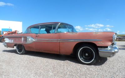 1958 Pontiac Starchief 2 DR. Hardtop