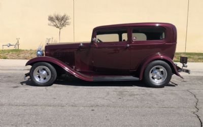 1932 Ford 2 Door Sedan 