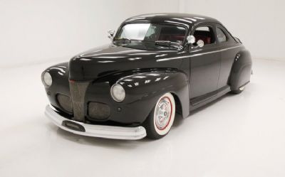 1941 Ford Deluxe 